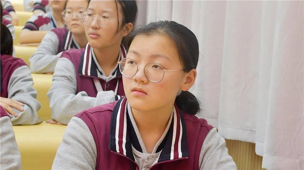 对象他是不是不喜欢我了他说让我选择别人他为什么这样说是我不够好吗我要怎么做才能让他满意喜欢呢？游戏画面